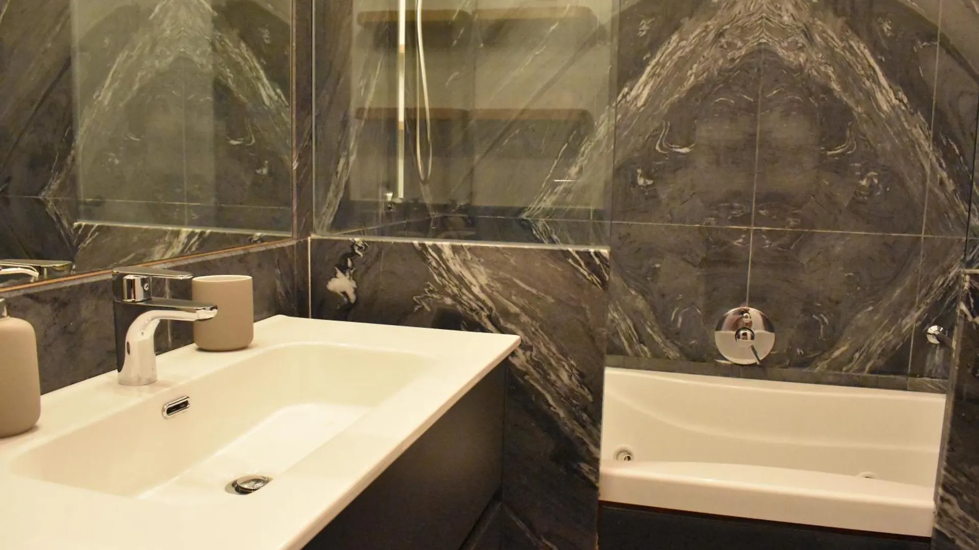 Saint Barth Guest House - Charming Rooms In Bari 0*,  Italy